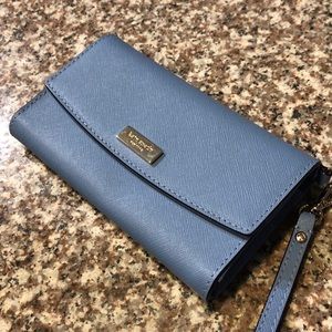 BLUE KATE SPADE WALLET WRISTLET